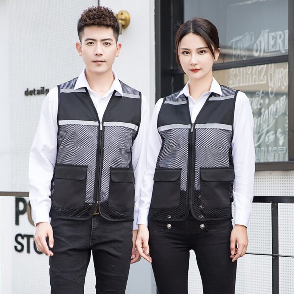 Custom Full-Mesh Reflective Zip Work Vest with Layered Flap Pockets Custom Full-Mesh Reflective Zip Work Vest with Layered Flap Pockets - complete garment view